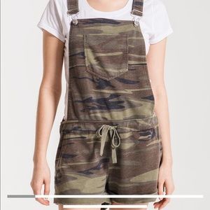 Z supply camo overall shorts